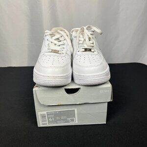 Nike Air Force 1 '07 – Women's Size 6 (Youth 4.5Y)